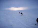 Nízké Taury na skialpech, Alpské počasí tentokrát ukázalo všechny své tváře, od mrazivě ledového slunce, přes alpskou horskou bouři s vichřicí, až po usměvavý sluneční den. Takže jako obvykle díky Alponoši :-) - fotografie 162