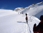 Nzk Taury na skialpech, Alpsk poas tentokrt ukzalo vechny sv tve, od mraziv ledovho slunce, pes alpskou horskou boui s vichic, a po usmvav slunen den. Take jako obvykle dky Alponoi :-) - fotografie 261