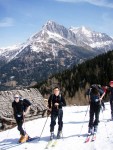 SKIALP ARENA NZK TAURY, Tentokrt jsme se vrtili do Nzkych Taur, kde na ns ekalo fantastick poas a dostatek snhu. Odmnou byly pekrsn vhledy z vrchol a nezapomenuteln sjezdy. A parta byla skvl... Dky Alpono - fotografie 12