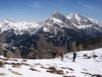 SKIALP ARENA NZK TAURY, Tentokrt jsme se vrtili do Nzkych Taur, kde na ns ekalo fantastick poas a dostatek snhu. Odmnou byly pekrsn vhledy z vrchol a nezapomenuteln sjezdy. A parta byla skvl... Dky Alpono - fotografie 15