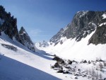 SKIALP ARENA NZK TAURY, Tentokrt jsme se vrtili do Nzkych Taur, kde na ns ekalo fantastick poas a dostatek snhu. Odmnou byly pekrsn vhledy z vrchol a nezapomenuteln sjezdy. A parta byla skvl... Dky Alpono - fotografie 26