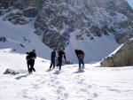 SKIALP ARENA NZK TAURY, Tentokrt jsme se vrtili do Nzkych Taur, kde na ns ekalo fantastick poas a dostatek snhu. Odmnou byly pekrsn vhledy z vrchol a nezapomenuteln sjezdy. A parta byla skvl... Dky Alpono - fotografie 29