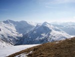 SKIALP ARENA NZK TAURY, Tentokrt jsme se vrtili do Nzkych Taur, kde na ns ekalo fantastick poas a dostatek snhu. Odmnou byly pekrsn vhledy z vrchol a nezapomenuteln sjezdy. A parta byla skvl... Dky Alpono - fotografie 57