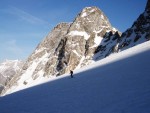 SKIALP ARENA NZK TAURY, Tentokrt jsme se vrtili do Nzkych Taur, kde na ns ekalo fantastick poas a dostatek snhu. Odmnou byly pekrsn vhledy z vrchol a nezapomenuteln sjezdy. A parta byla skvl... Dky Alpono - fotografie 63