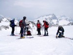 SKIALP ARENA NZK TAURY, Tentokrt jsme se vrtili do Nzkych Taur, kde na ns ekalo fantastick poas a dostatek snhu. Odmnou byly pekrsn vhledy z vrchol a nezapomenuteln sjezdy. A parta byla skvl... Dky Alpono - fotografie 107