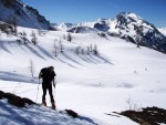 SKIALP ARENA NZK TAURY, Tentokrt jsme se vrtili do Nzkych Taur, kde na ns ekalo fantastick poas a dostatek snhu. Odmnou byly pekrsn vhledy z vrchol a nezapomenuteln sjezdy. A parta byla skvl... Dky Alpono - fotografie 140