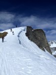 SKIALP ARENA NZK TAURY, Tentokrt jsme se vrtili do Nzkych Taur, kde na ns ekalo fantastick poas a dostatek snhu. Odmnou byly pekrsn vhledy z vrchol a nezapomenuteln sjezdy. A parta byla skvl... Dky Alpono - fotografie 159