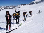 SKIALP ARENA NZK TAURY, Tentokrt jsme se vrtili do Nzkych Taur, kde na ns ekalo fantastick poas a dostatek snhu. Odmnou byly pekrsn vhledy z vrchol a nezapomenuteln sjezdy. A parta byla skvl... Dky Alpono - fotografie 171