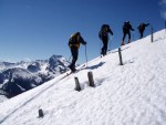 SKIALP ARENA NZK TAURY, Tentokrt jsme se vrtili do Nzkych Taur, kde na ns ekalo fantastick poas a dostatek snhu. Odmnou byly pekrsn vhledy z vrchol a nezapomenuteln sjezdy. A parta byla skvl... Dky Alpono - fotografie 175