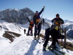 SKIALP ARENA NZK TAURY, Tentokrt jsme se vrtili do Nzkych Taur, kde na ns ekalo fantastick poas a dostatek snhu. Odmnou byly pekrsn vhledy z vrchol a nezapomenuteln sjezdy. A parta byla skvl... Dky Alpono - fotografie 178