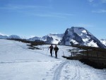 SKIALP ARENA NZK TAURY, Tentokrt jsme se vrtili do Nzkych Taur, kde na ns ekalo fantastick poas a dostatek snhu. Odmnou byly pekrsn vhledy z vrchol a nezapomenuteln sjezdy. A parta byla skvl... Dky Alpono - fotografie 185