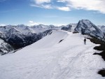 SKIALP ARENA NZK TAURY, Tentokrt jsme se vrtili do Nzkych Taur, kde na ns ekalo fantastick poas a dostatek snhu. Odmnou byly pekrsn vhledy z vrchol a nezapomenuteln sjezdy. A parta byla skvl... Dky Alpono - fotografie 195