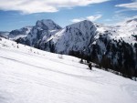 SKIALP ARENA NZK TAURY, Tentokrt jsme se vrtili do Nzkych Taur, kde na ns ekalo fantastick poas a dostatek snhu. Odmnou byly pekrsn vhledy z vrchol a nezapomenuteln sjezdy. A parta byla skvl... Dky Alpono - fotografie 203