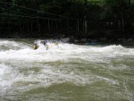 Salza - perla alpskch ek na Yukonech, Opravdu pkn voda a nakonec jsme ani moc nezmokli. S velkou vodou se vichni poprali bravrn. Pes poledne se na ns usmlo i slunko, take jsme se dokonce i oplili.... - fotografie 22