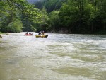 Salza - perla alpskch ek na Yukonech, Opravdu pkn voda a nakonec jsme ani moc nezmokli. S velkou vodou se vichni poprali bravrn. Pes poledne se na ns usmlo i slunko, take jsme se dokonce i oplili.... - fotografie 52