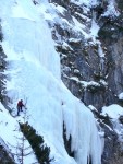 Mega ICE PARTY!, Tak tahle Ice party se fakt povedla. Ndhern poas, mrz a slunce, sql parta, prost pardn party na ledu! - fotografie 105