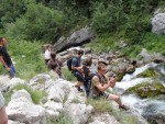 RAFTING, CANYONING a HYDROSPEED v Julskch Alpch, Poasko, stejn jako parta bylo super. Vody akort a zitk milion. Prost bjen kombinace. - fotografie 105