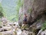 RAFTING, CANYONING a HYDROSPEED v Julskch Alpch, Poasko, stejn jako parta bylo super. Vody akort a zitk milion. Prost bjen kombinace. - fotografie 113