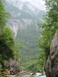 RAFTING, CANYONING a HYDROSPEED v Julskch Alpch, Poasko, stejn jako parta bylo super. Vody akort a zitk milion. Prost bjen kombinace. - fotografie 118