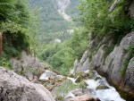 RAFTING, CANYONING a HYDROSPEED v Julskch Alpch, Poasko, stejn jako parta bylo super. Vody akort a zitk milion. Prost bjen kombinace. - fotografie 122