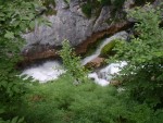 RAFTING, CANYONING a HYDROSPEED v Julskch Alpch, Poasko, stejn jako parta bylo super. Vody akort a zitk milion. Prost bjen kombinace. - fotografie 123