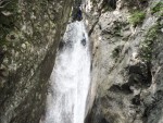 RAFTING, CANYONING a HYDROSPEED v Julskch Alpch, Poasko, stejn jako parta bylo super. Vody akort a zitk milion. Prost bjen kombinace. - fotografie 151