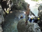 RAFTING, CANYONING a HYDROSPEED v Julskch Alpch, Poasko, stejn jako parta bylo super. Vody akort a zitk milion. Prost bjen kombinace. - fotografie 158