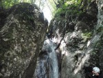 RAFTING, CANYONING a HYDROSPEED v Julskch Alpch, Poasko, stejn jako parta bylo super. Vody akort a zitk milion. Prost bjen kombinace. - fotografie 159