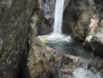 RAFTING, CANYONING a HYDROSPEED v Julskch Alpch, Poasko, stejn jako parta bylo super. Vody akort a zitk milion. Prost bjen kombinace. - fotografie 163