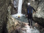 RAFTING, CANYONING a HYDROSPEED v Julskch Alpch, Poasko, stejn jako parta bylo super. Vody akort a zitk milion. Prost bjen kombinace. - fotografie 173