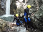 RAFTING, CANYONING a HYDROSPEED v Julskch Alpch, Poasko, stejn jako parta bylo super. Vody akort a zitk milion. Prost bjen kombinace. - fotografie 182