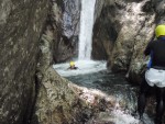 RAFTING, CANYONING a HYDROSPEED v Julskch Alpch, Poasko, stejn jako parta bylo super. Vody akort a zitk milion. Prost bjen kombinace. - fotografie 192