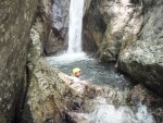 RAFTING, CANYONING a HYDROSPEED v Julskch Alpch, Poasko, stejn jako parta bylo super. Vody akort a zitk milion. Prost bjen kombinace. - fotografie 198