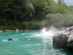 RAFTING, CANYONING a HYDROSPEED v Julskch Alpch, Poasko, stejn jako parta bylo super. Vody akort a zitk milion. Prost bjen kombinace. - fotografie 301