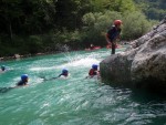 RAFTING, CANYONING a HYDROSPEED v Julskch Alpch, Poasko, stejn jako parta bylo super. Vody akort a zitk milion. Prost bjen kombinace. - fotografie 308