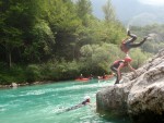 RAFTING, CANYONING a HYDROSPEED v Julskch Alpch, Poasko, stejn jako parta bylo super. Vody akort a zitk milion. Prost bjen kombinace. - fotografie 312