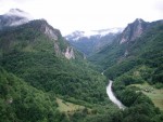 RAFTING TARA 2008 - expedin rafting, Tak toto byl opravdu extrmn zitek. V ern hoe napadl snh..... Statenost astnk vak byla nezlomn! - fotografie 128