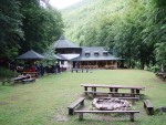 RAFTING TARA 2008 - expedin rafting, Tak toto byl opravdu extrmn zitek. V ern hoe napadl snh..... Statenost astnk vak byla nezlomn! - fotografie 204