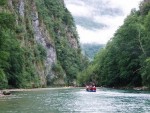 RAFTING TARA 2008 - expedin rafting, Tak toto byl opravdu extrmn zitek. V ern hoe napadl snh..... Statenost astnk vak byla nezlomn! - fotografie 245