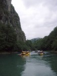 RAFTING TARA 2008 - expedin rafting, Tak toto byl opravdu extrmn zitek. V ern hoe napadl snh..... Statenost astnk vak byla nezlomn! - fotografie 250