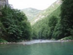 RAFTING TARA 2008 - expedin rafting, Tak toto byl opravdu extrmn zitek. V ern hoe napadl snh..... Statenost astnk vak byla nezlomn! - fotografie 283