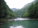 RAFTING TARA 2008 - expedin rafting, Tak toto byl opravdu extrmn zitek. V ern hoe napadl snh..... Statenost astnk vak byla nezlomn! - fotografie 363