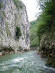 RAFTING TARA 2008 - expedin rafting, Tak toto byl opravdu extrmn zitek. V ern hoe napadl snh..... Statenost astnk vak byla nezlomn! - fotografie 464