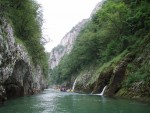 RAFTING TARA 2008 - expedin rafting, Tak toto byl opravdu extrmn zitek. V ern hoe napadl snh..... Statenost astnk vak byla nezlomn! - fotografie 466