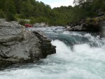 RAFTING EXPEDICE NORSKO 2008, Vborn parta, postupn se zlepujc poas, ideln stavy vody v ekch a opravdov outdoorov dobrodrustv to byla expedice Rafting Norsko 2008 - fotografie 96