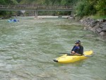 Kajakov kola SALZA 2008, Poas tentokrt provilo houevnatost tmu a nechalo vem na rozmylenou, jestli je kajak opravdu to prav. Zima a dt v sobotu a v nedli zvedli vodu a tak nedln pojedn stlo za to. - fotografie 13