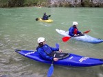 Kajakov kola SALZA 2008, Poas tentokrt provilo houevnatost tmu a nechalo vem na rozmylenou, jestli je kajak opravdu to prav. Zima a dt v sobotu a v nedli zvedli vodu a tak nedln pojedn stlo za to. - fotografie 29