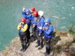 Posledn podzimn rafting, Na zvr sezny se sela na raftech bezvadn parta. I pi nich stavech vody jsme si raftovn pardn uili. - fotografie 3