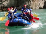 Posledn podzimn rafting, Na zvr sezny se sela na raftech bezvadn parta. I pi nich stavech vody jsme si raftovn pardn uili. - fotografie 7