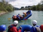 Posledn podzimn rafting, Na zvr sezny se sela na raftech bezvadn parta. I pi nich stavech vody jsme si raftovn pardn uili. - fotografie 11